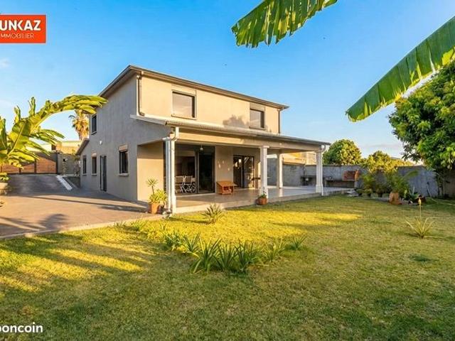 Villa 4 pièces 170 m²