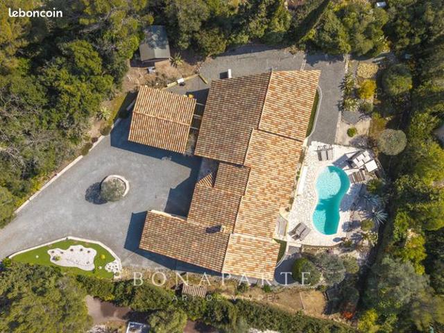Villa 4 pièces 170 m²