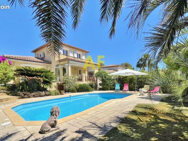 Villa 4 pièces 172 m²