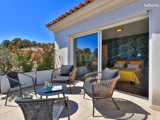 Villa 4 pièces 172 m²