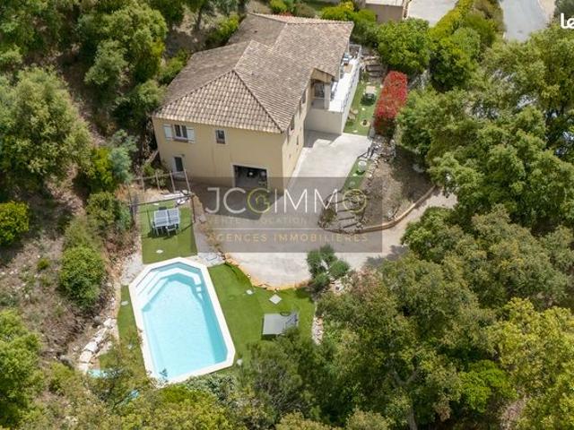 Villa 4 pièces 173 m²