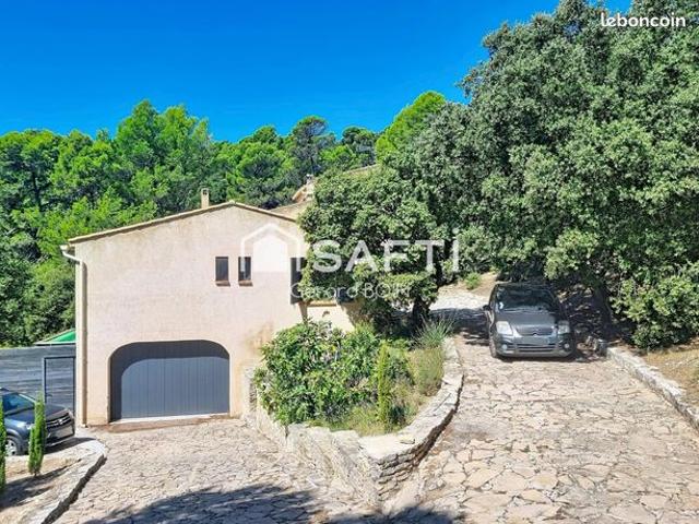 Villa 4 pièces 174 m²