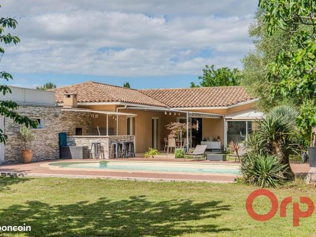 Villa 4 pièces 177 m²