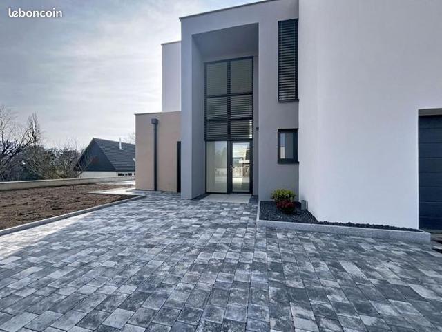 Villa 4 pièces 179 m²