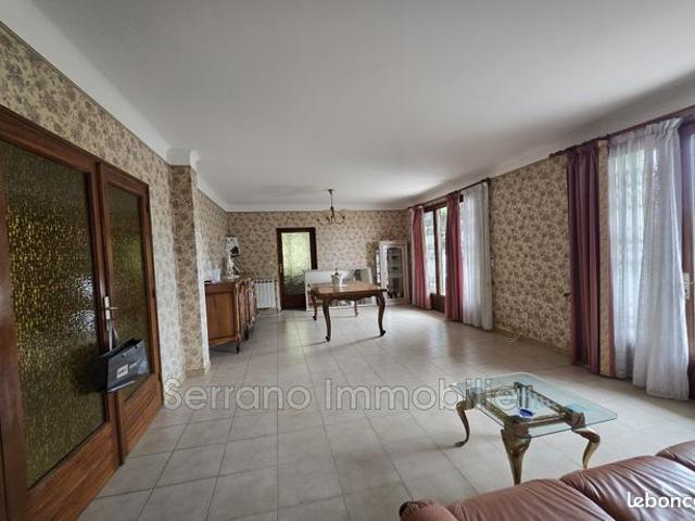 Villa 4 pièces 180 m²
