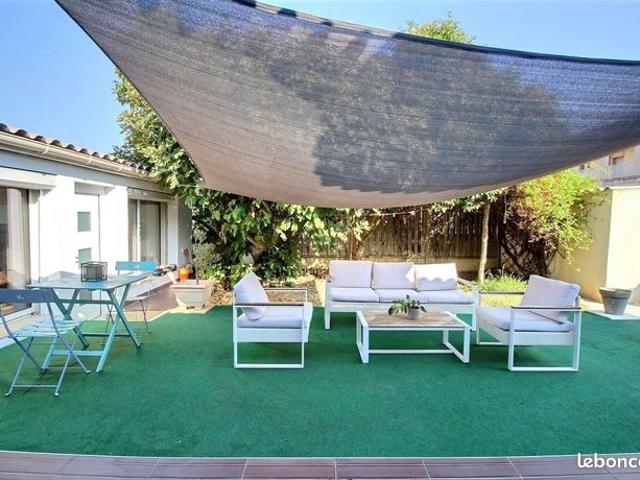 Villa 4 pièces 180 m²