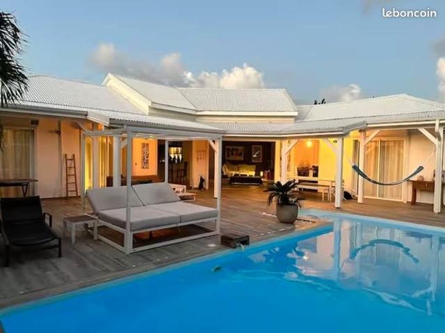 Villa 4 pièces 180 m²