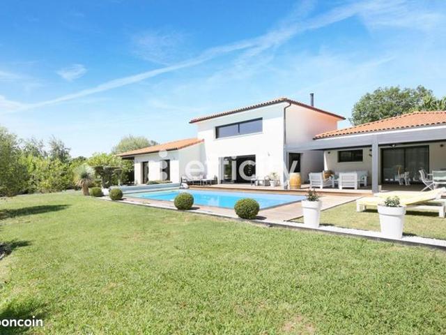 Villa 4 pièces 188 m²