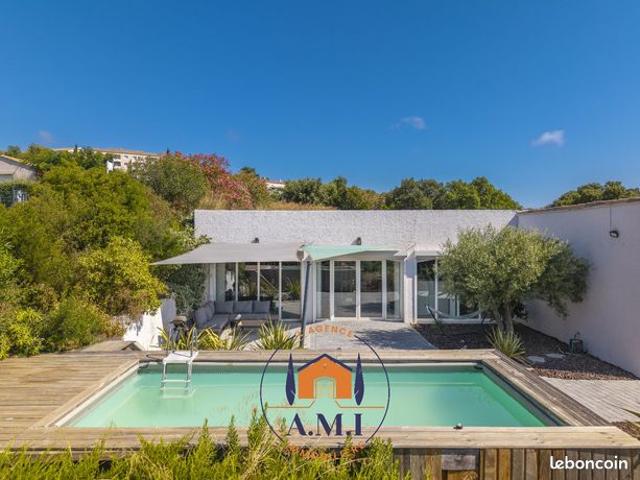 Villa 4 pièces 191 m²