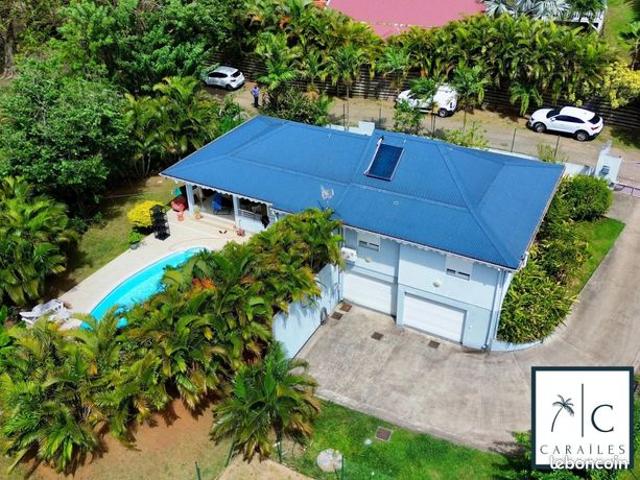 Villa 4 pièces 195 m²