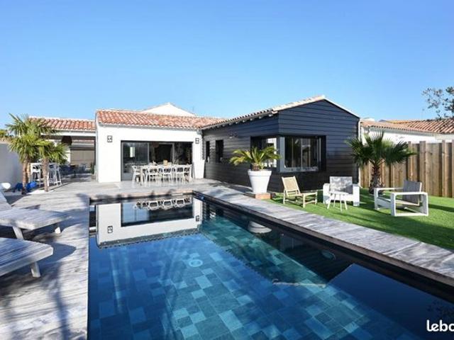 Villa 4 pièces 195 m²