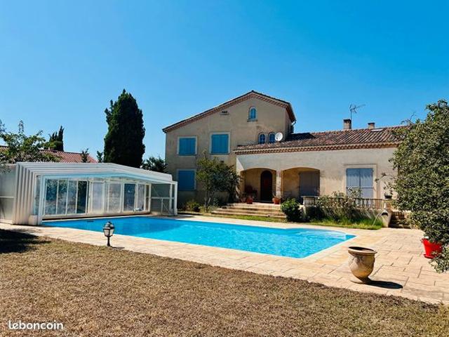 Villa 4 pièces 198 m²