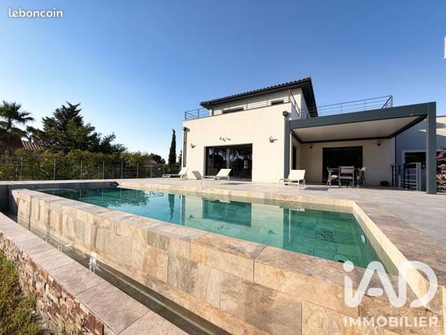 Villa 4 pièces 203 m²