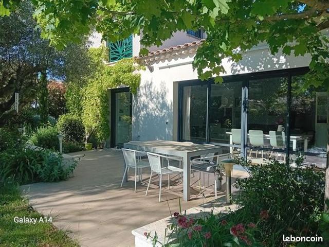 Villa 4 pièces 215 m²