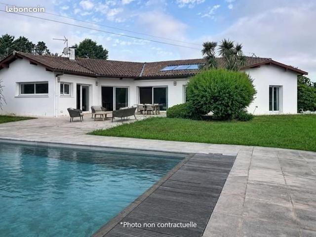 Villa 4 pièces 230 m²