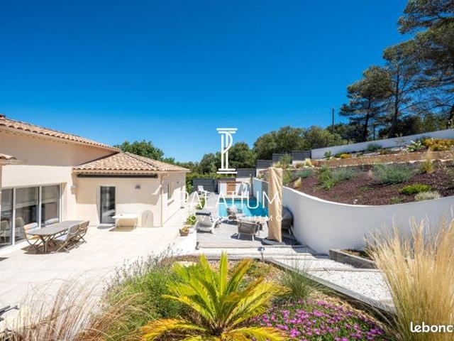 Villa 4 pièces 233 m²