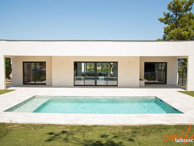 Villa 4 pièces 237 m²