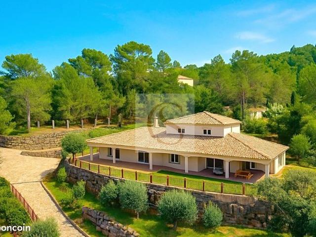 Villa 4 pièces 289 m²