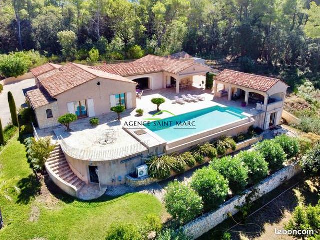 Villa 4 pièces 300 m²