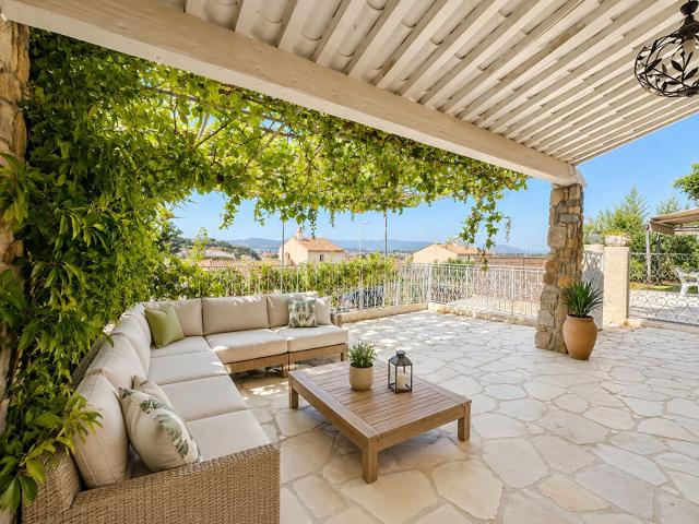 Villa 4 pièces à vendre à Saint Raphaël avec vue panoramique. 84m² Saint Raphaël