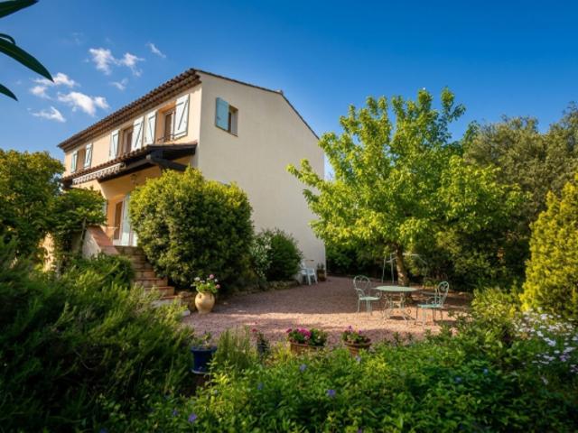 Villa 4 pièces à vendre à Saint Raphaël Réf 2826