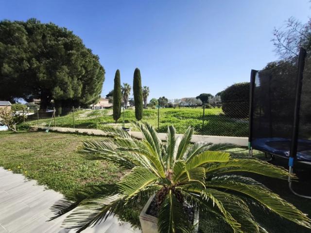 VILLA 4 PIECES ANTIBES QUARTIER MOYENNES BREGUIERES / GARAGE