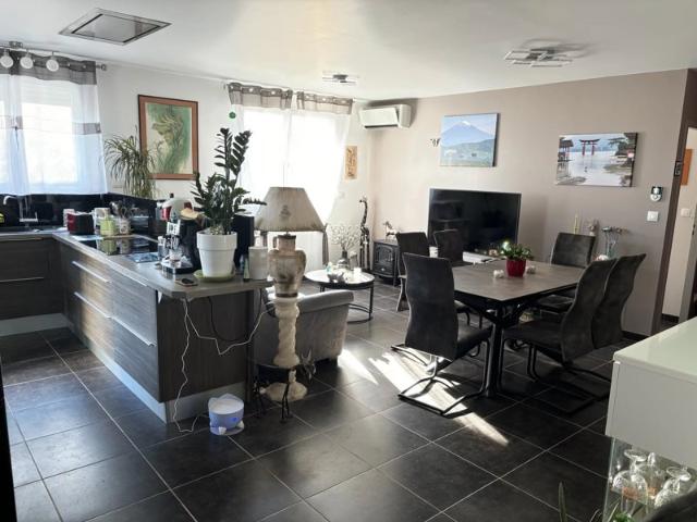 villa 4 pièces de 83m2 avec piscine