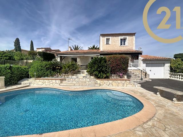 Villa 4 pièces de 97 m2 entièrement rénovée à La Bouverie