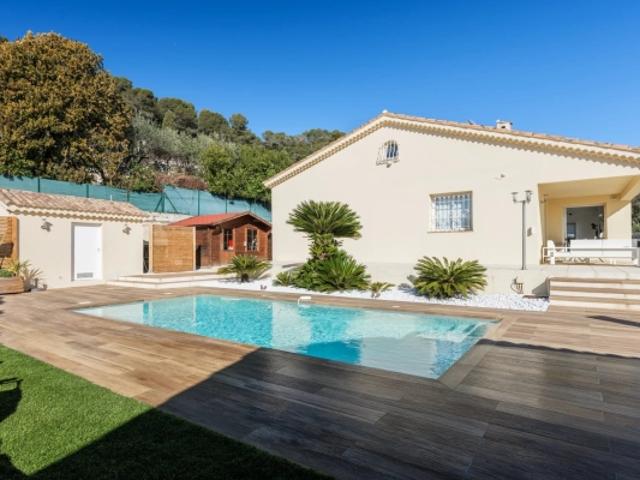 Villa 4 pièces de plain pied à la Colle sur Loup