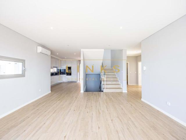 villa 4 quarto, Calheta Ilha da Madeira DLS86008755