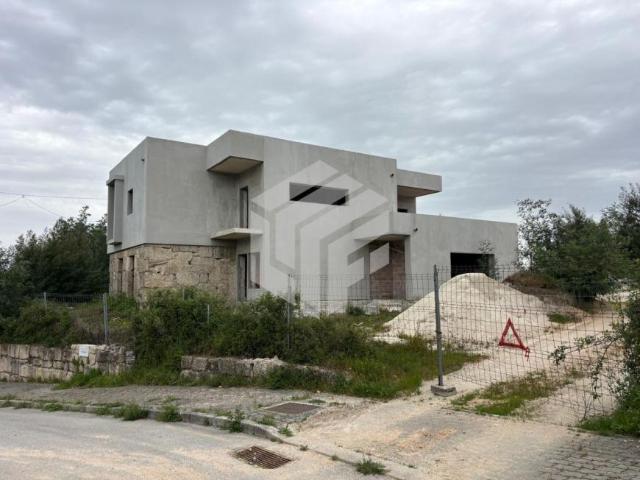 villa 4 quarto, Coimbra Oliveira do Hospital 3400 DS102339324