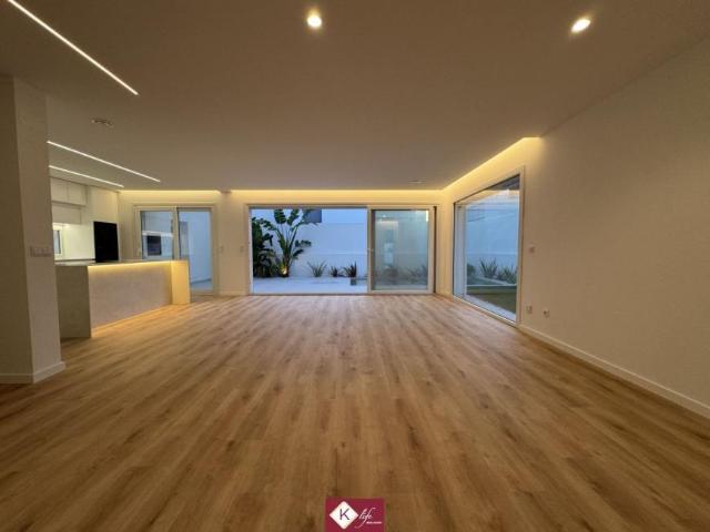 villa 4 quarto, Setúbal Almada 2820 DS100868788