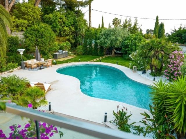 VILLA 4CH ENTIÈREMENT RÉNOVÉE