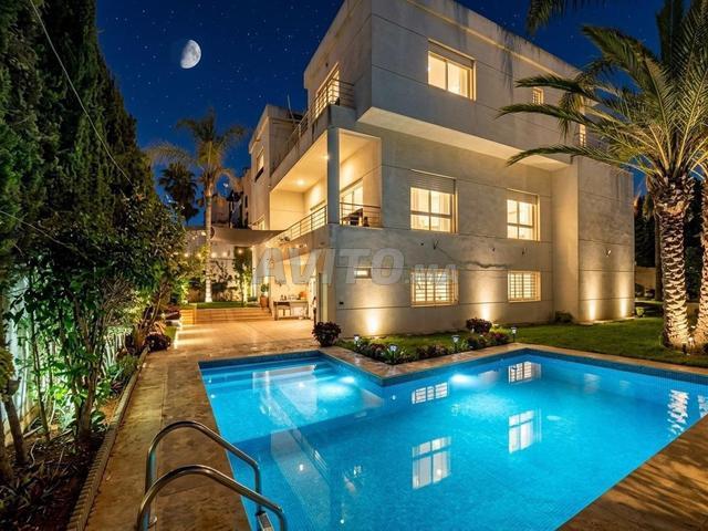 Villa 540m² 5ch piscine Sidi Maarouf MZ 936887