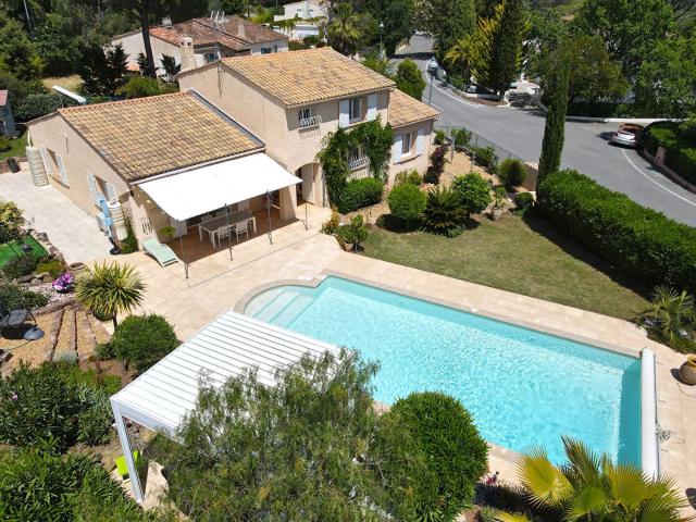 Villa 5/6 Pieces Valescure 140m² Saint Raphaël
