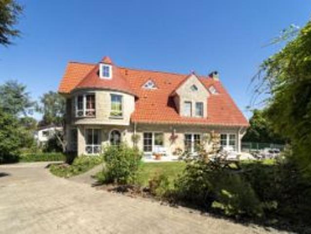 Villa 585m² 8 slaapkamers