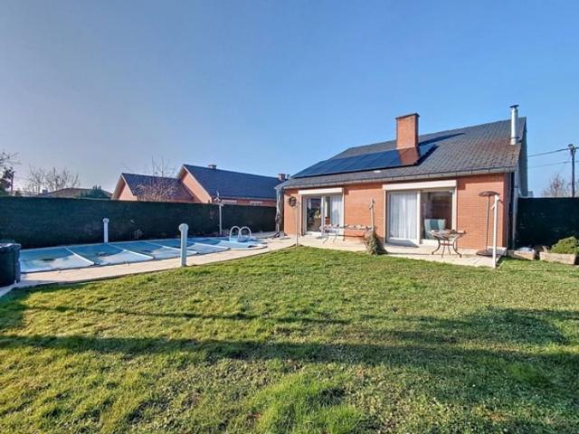 Villa 5 chambres dont 3 au rdc, garage et jardin + piscine