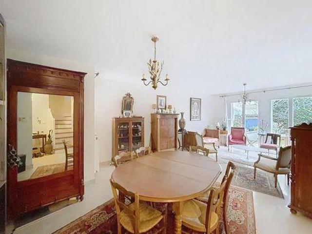 Villa 5 chambres, Versailles Île de France 78000 DS88256241