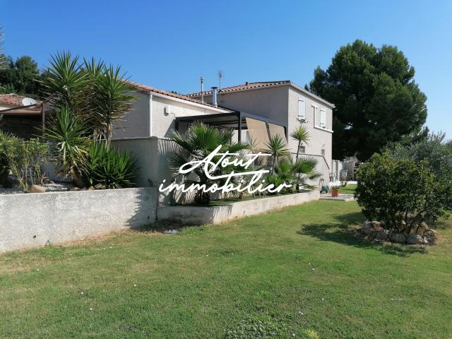 Villa 5 chambres 158m2 avec piscine à TRESSAN