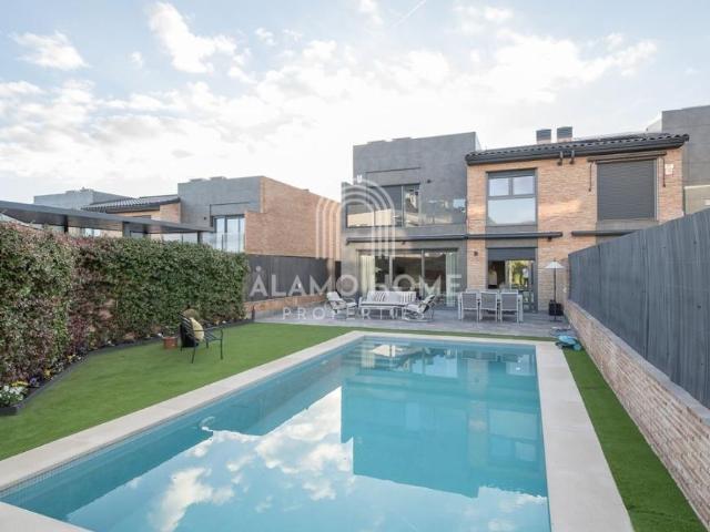 Villa 5 Dormitorio Madrid Madrid ES104226262