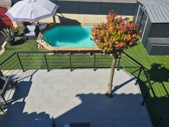 Villa 5 pièce s 105 m2 au coeur du village de Rousset