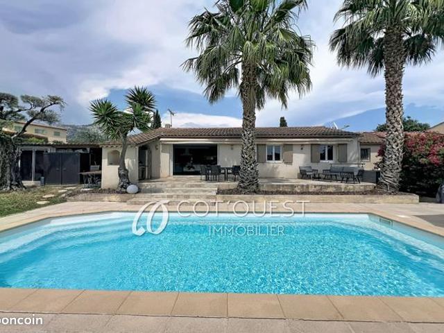 Villa 5 pièces 105 m²