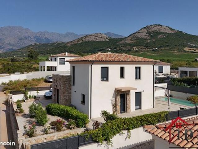 Villa 5 pièces 107 m²