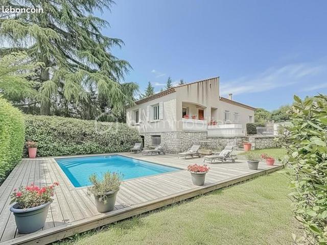 Villa 5 pièces 110 m²