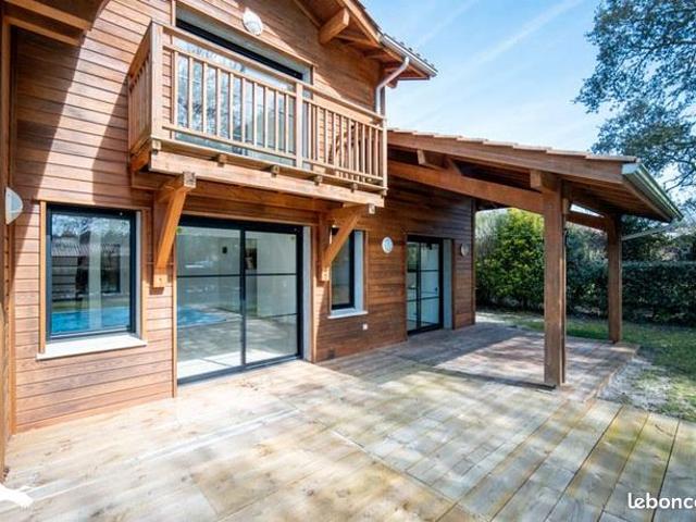 Villa 5 pièces 111 m²