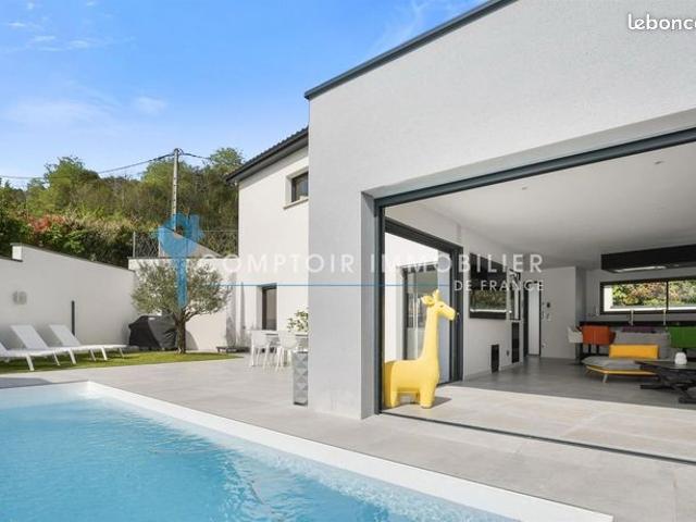 Villa 5 pièces 120 m²