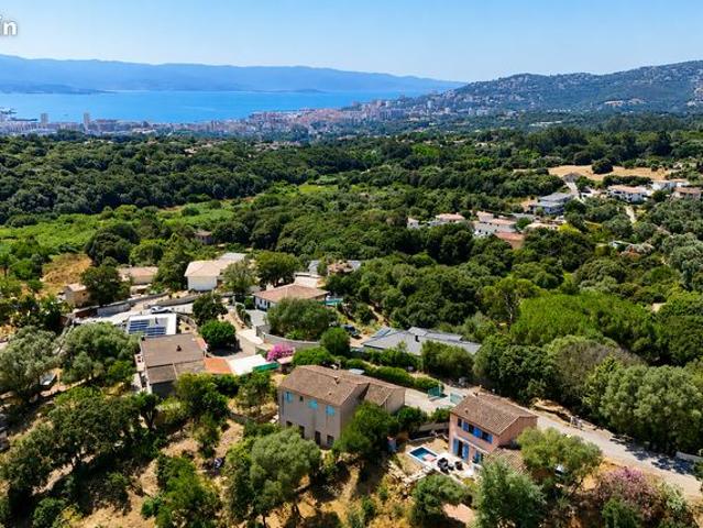 Villa 5 pièces 120 m²