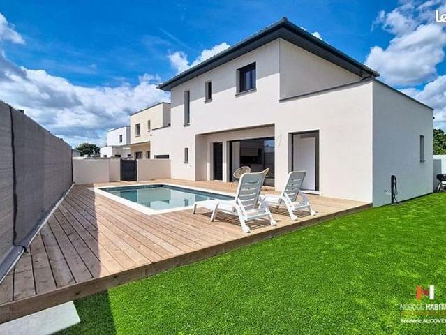 Villa 5 pièces 121 m²