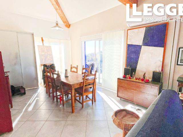 Villa 5 pièces 122m² sur terrain 490m². 4 chambres, 1 SdE, 2 wc's. Grande cave et vide sanitaire aménageables
