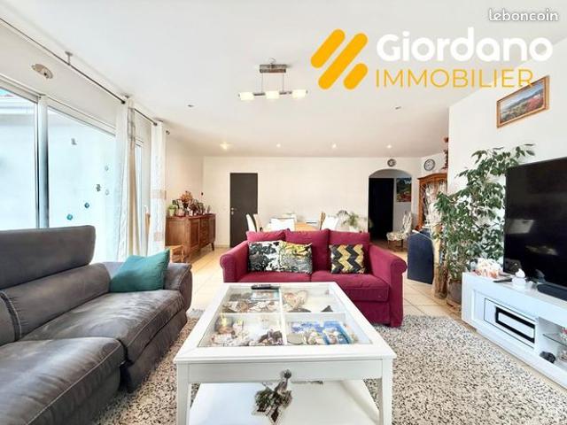 Villa 5 pièces 123 m²
